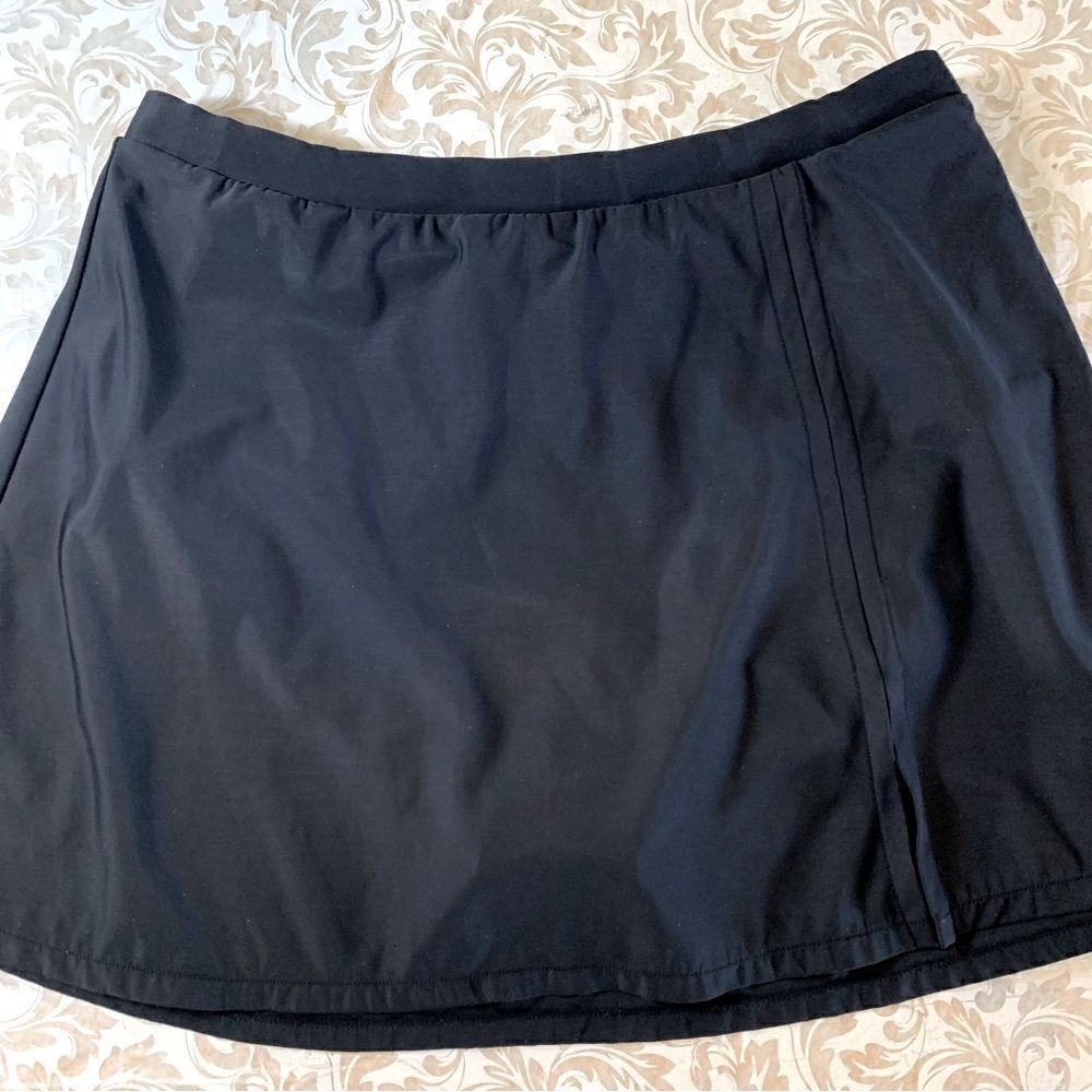 SlimShaper Swim Skirt Black Sz 18 Gorgeous